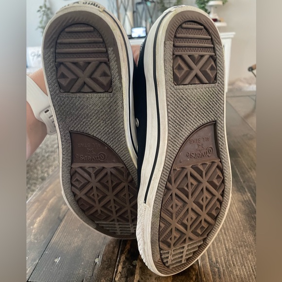 Youth Converse Chucks - Picture 3 of 7